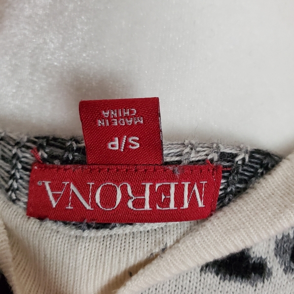 Animal Print Sweater - Picture 4 of 6